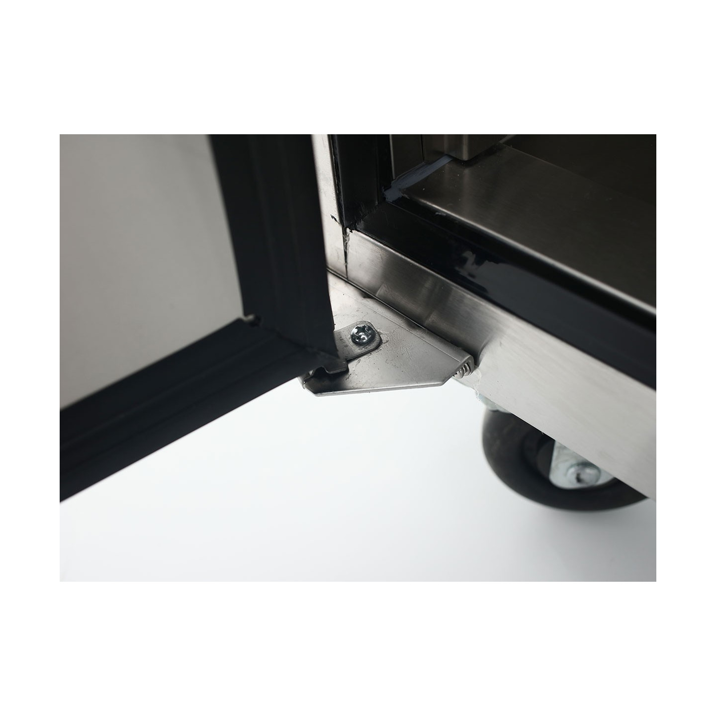 Table réfrigérée négative GN11 avec dosseret P700 560L Atosa-mondialchr.com