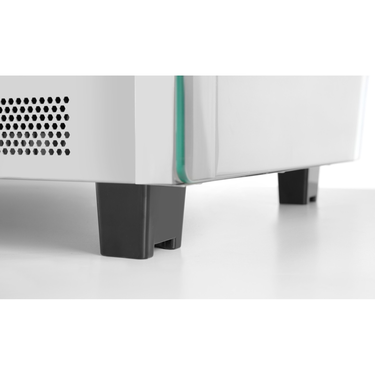 Vitrine de table chauffante 120L trois niveaux HENDI-mondialchr.com