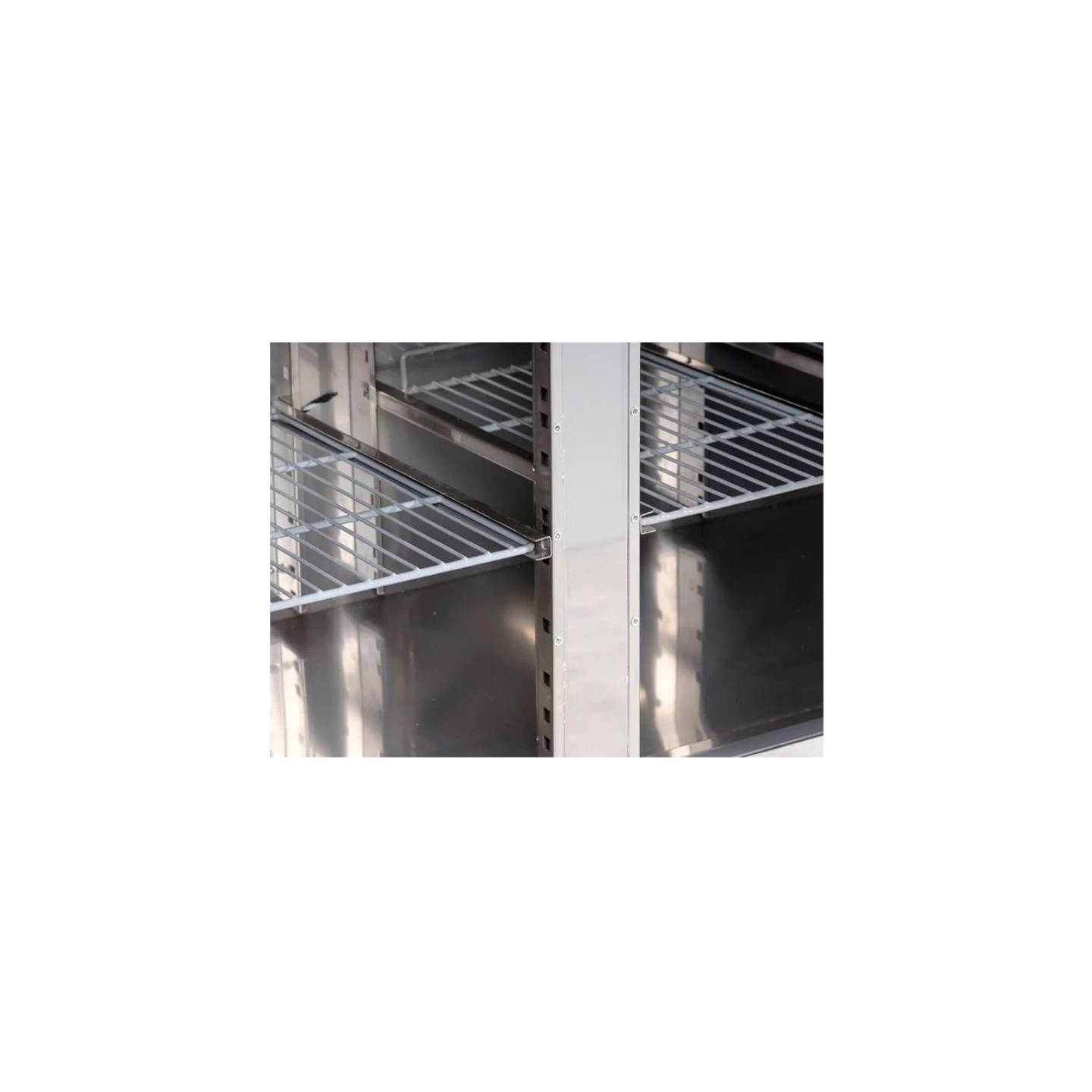 Table Réfrigérée centrale 2 portes GN 1 1 Positive  Profondeur 700 L2G-mondialchr.com
