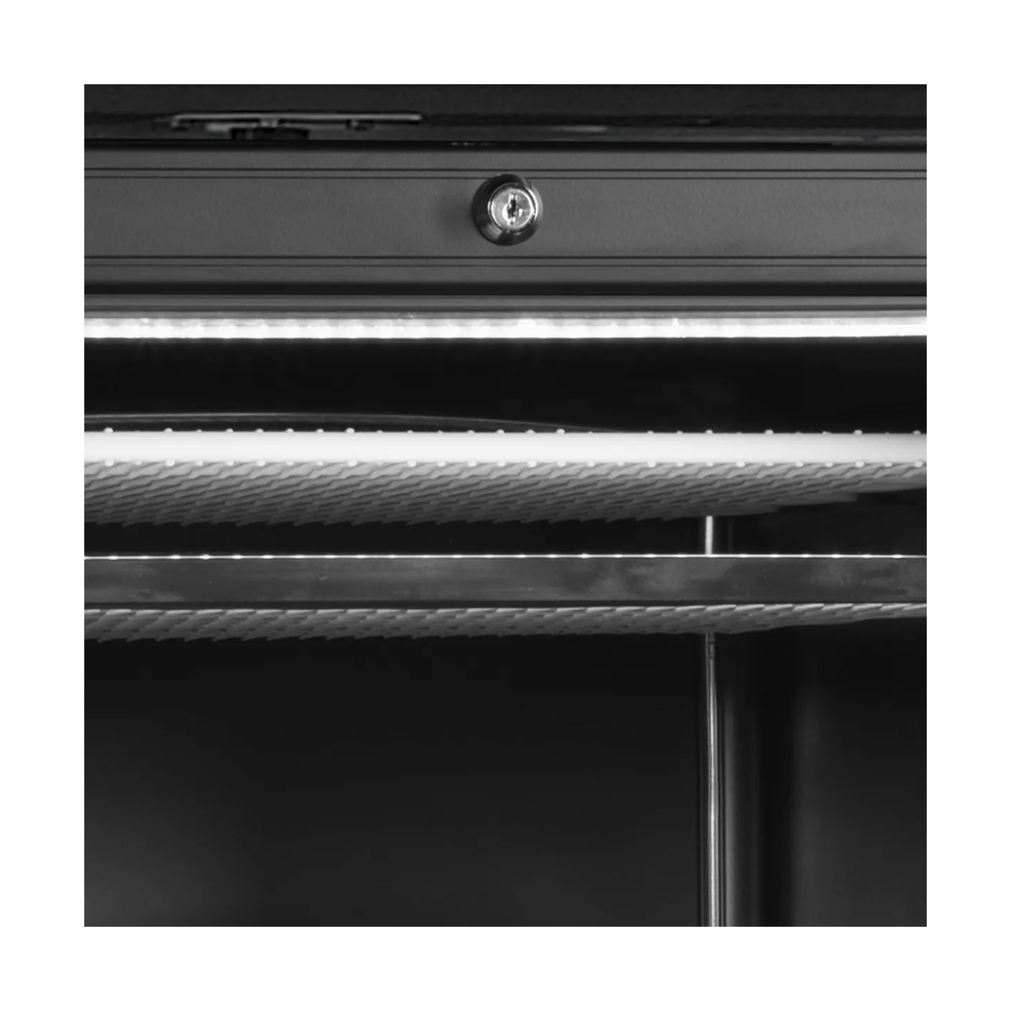 Congélateur vertical vitré UFSC371GCP Black ( 300 / 270L) Noir 49561 TEFCOLD-mondialchr.com
