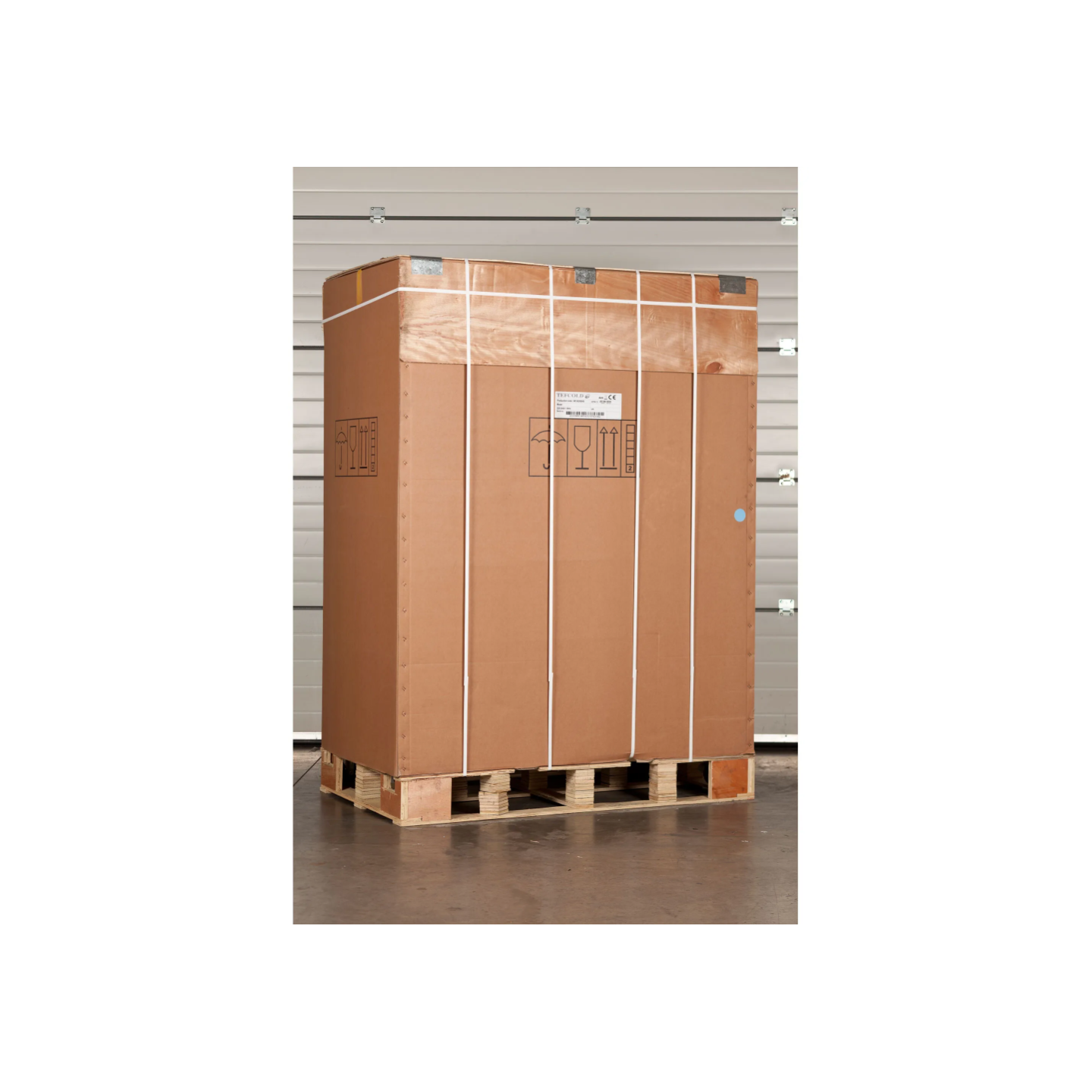 Congélateur vertical GN2/1 RF1420C TEFCOLD froide pro–mondialchr.com