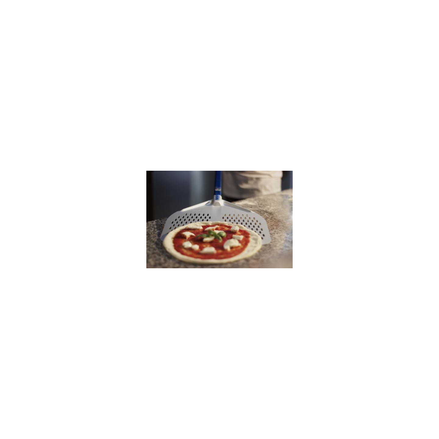 Pelle à pizza Rectangulaire 33x33cm perforée GI-METAL
