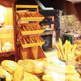 Presentoir et panetières bois osier boulpat prolinea pour pain dans une boulangerie -mondialchr.com