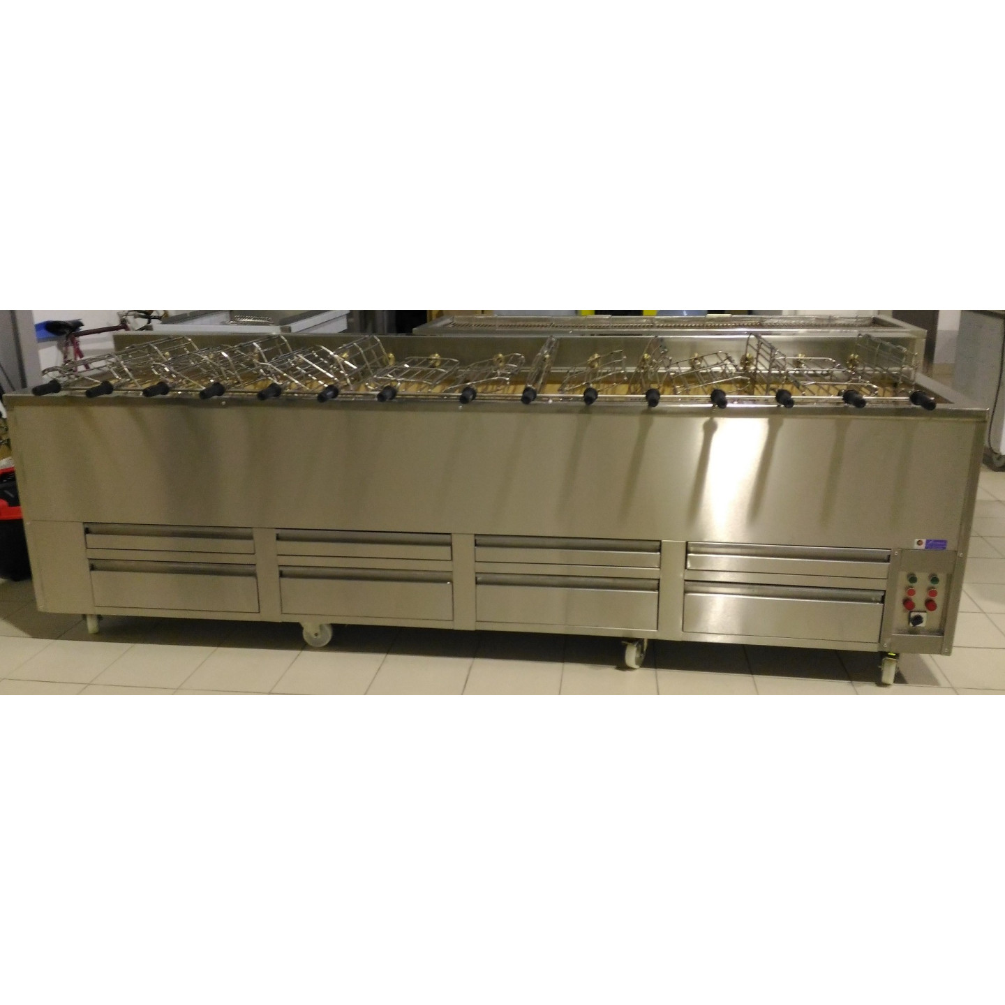 Barbecue Portugais au charbon de bois 15 Grilles rotative-mondialchr.com