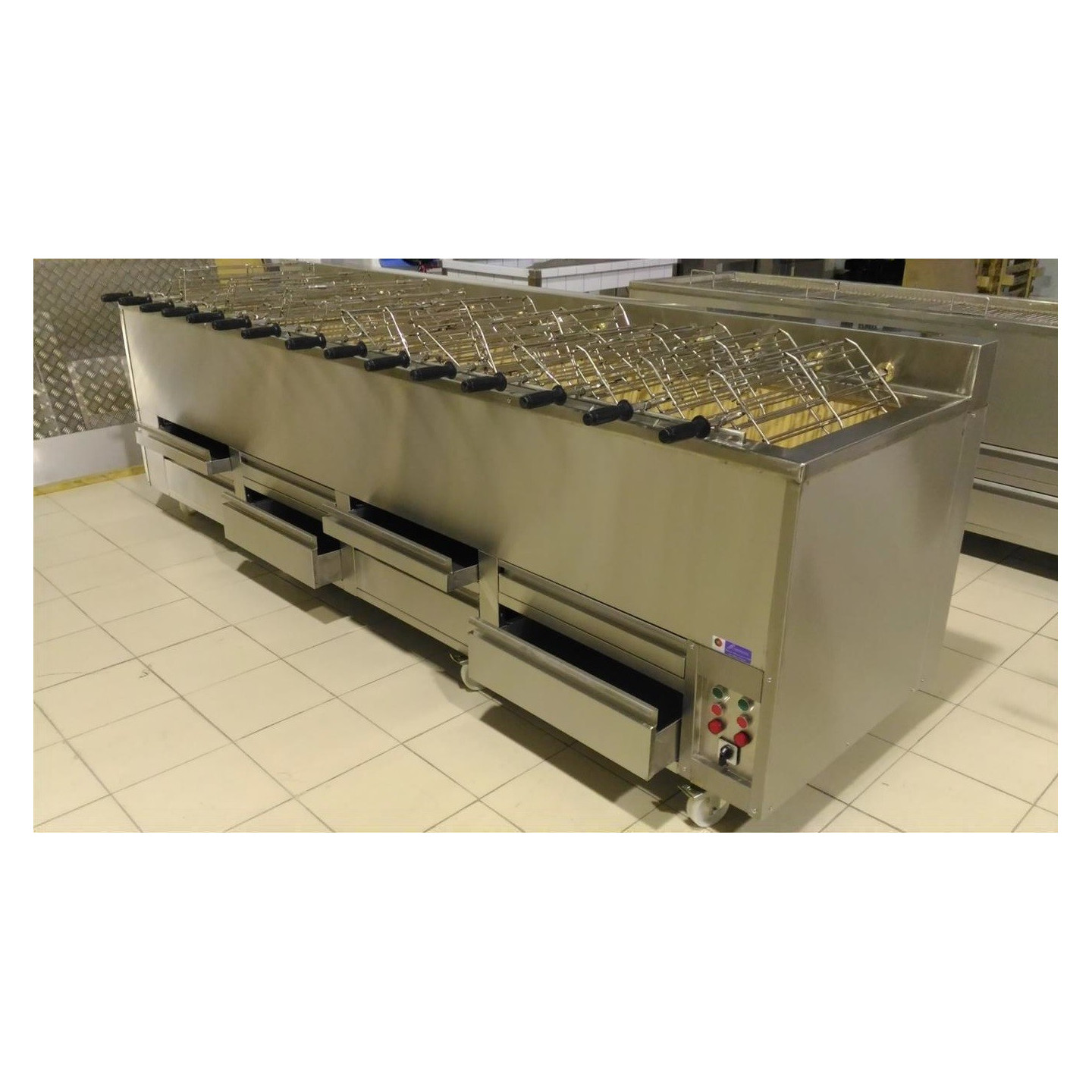 Barbecue Portugais au charbon de bois 15 Grilles rotative-mondialchr.com